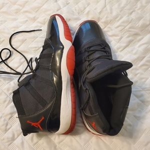 Nike Air Jordan Retro 11 Red/Black